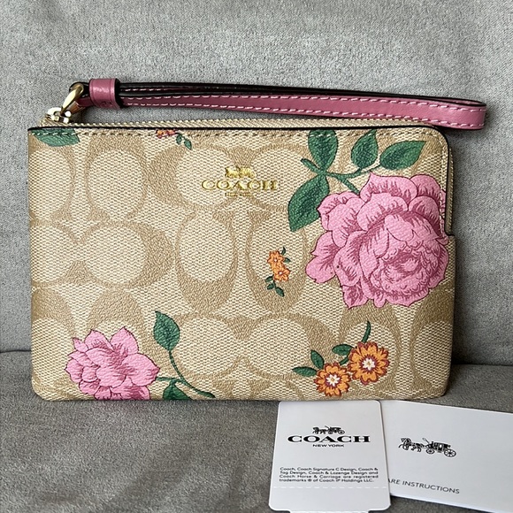 Coach | Accessories | Nwt Coach Corner Zip Wristlet Prairie Rose Print ...